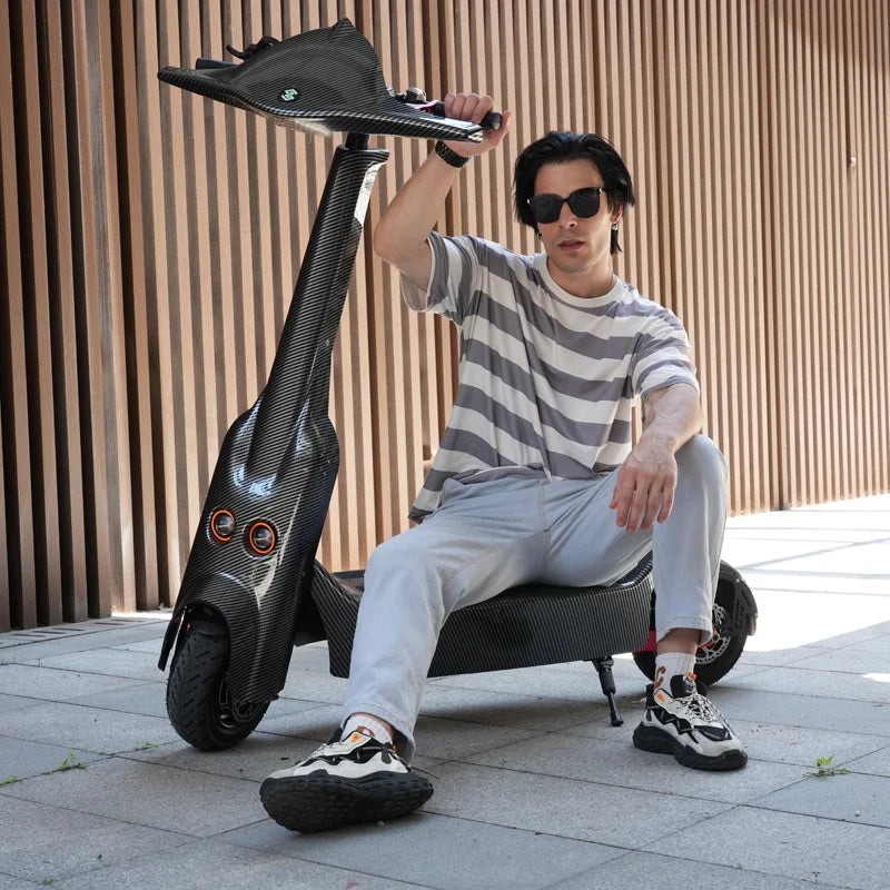 SONGZO BT1 Electric Scooter 5600W Strong Motor 60V 30Ah 16850 Battery Cell Foldable Tubeless Silent Road Tire Electric Scooter