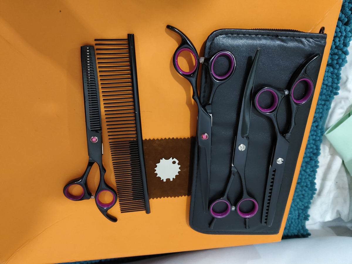 Stylish & Portable Pet Grooming Scissors & Knife Set | LYMIU2