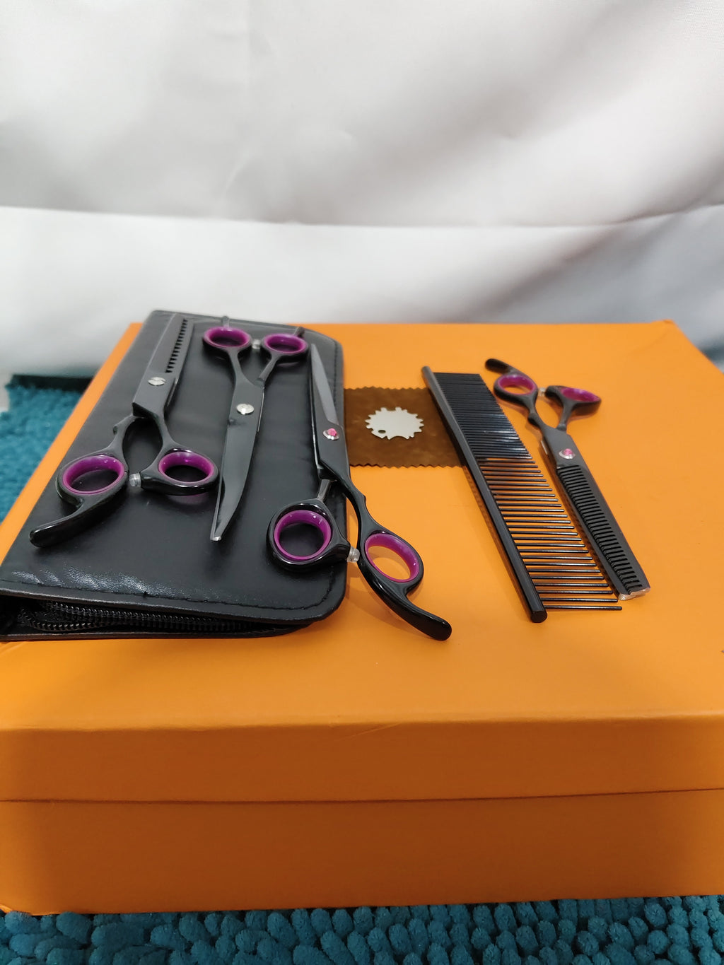 Stylish & Portable Pet Grooming Scissors & Knife Set | LYMIU