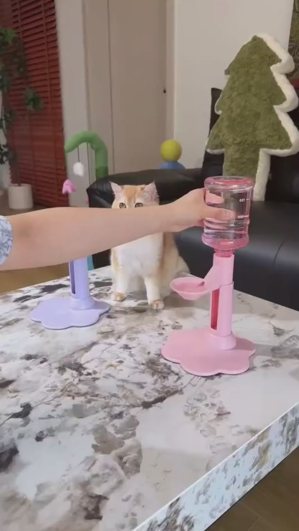 Gravity Pet Water Dispenser - Stable Wide Base Leak-Proof Water Feeder for Cats & Dogs